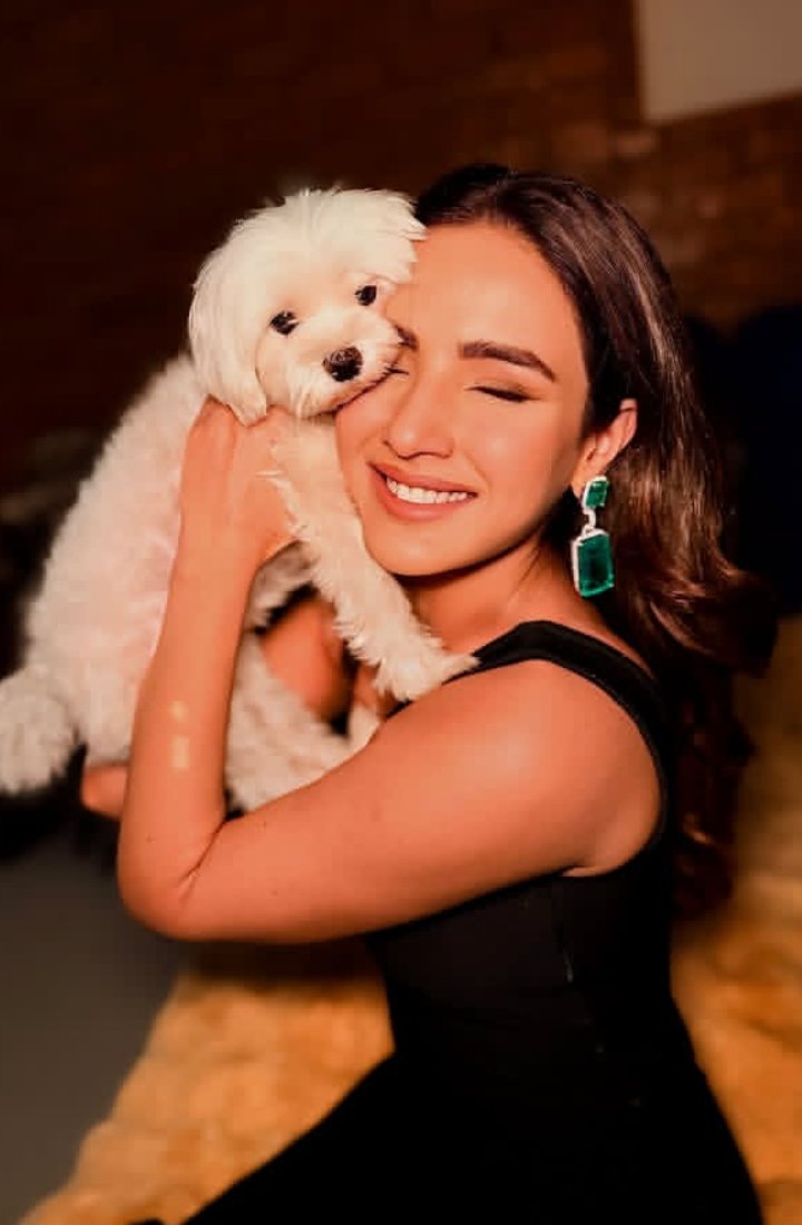 Beutiful smile ☺️ 

JASMIN AS SUKH TURNS3 
#JasminBhasin