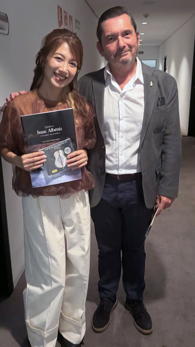 📷Con <a href="/kaorimuraji/">kang yukie</a> , 21 años después de nuestra gira japonesa. Enhorabuena por un concierto fantástico, un orgullo para mí estar hoy aquí aplaudiéndote y celebrando tu éxito en Alicante.