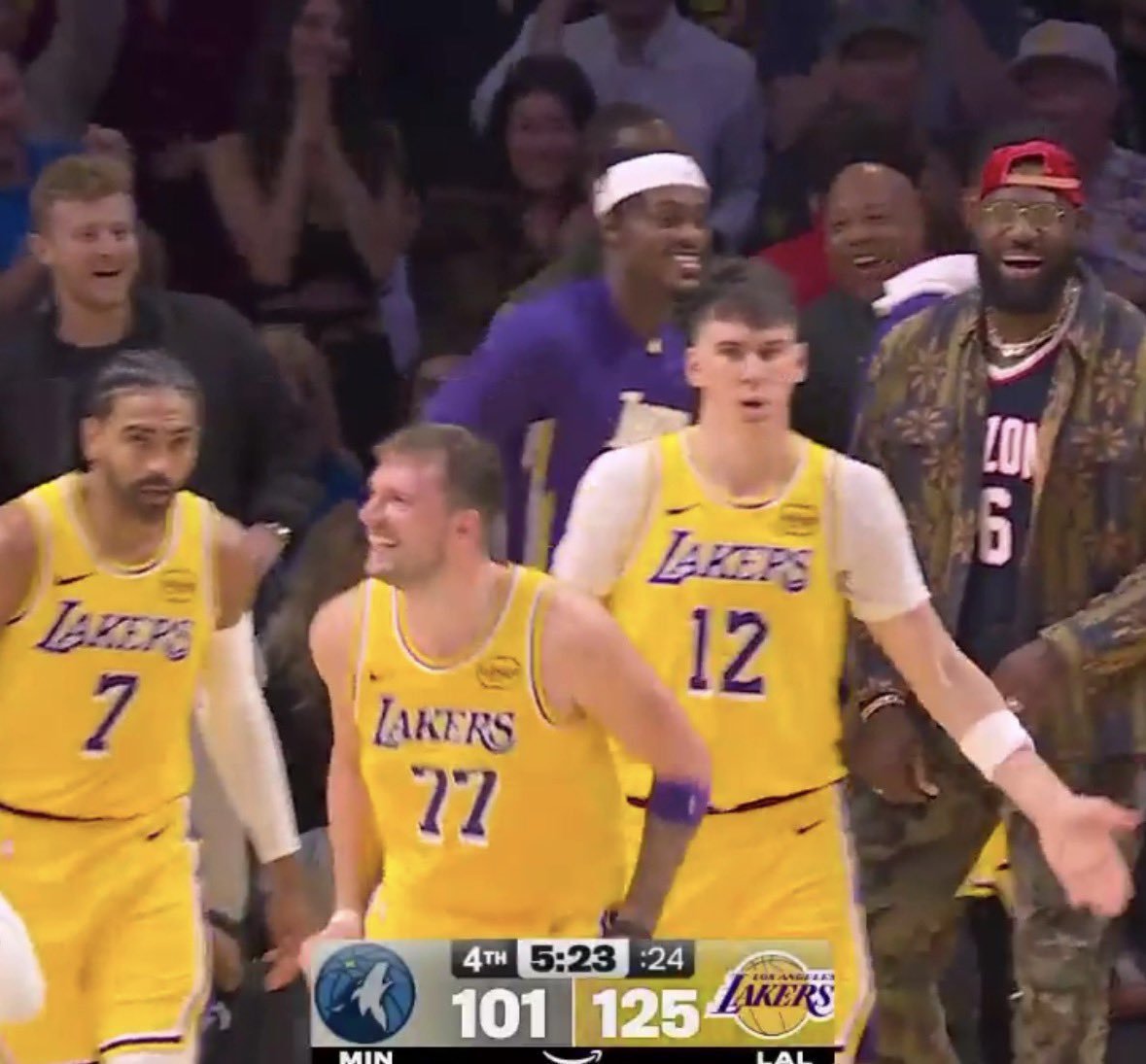 ¡¡¡EL DATAZO ES ESTE!!!

En los primeros 2 partidos de la temporada regular, LUKA DONCIC ha generado más Puntos, Rebotes y Asistencias (131) que Anthony Davis, Cooper Flagg, Klay Thompson y Dereck Lively JUNTOS (127)

AAAAH!!!! Y SOMOS FELICES 😉😉