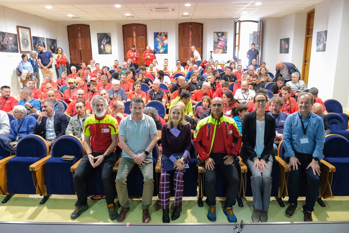 🆘 Inauguración del Congreso Internacional sobre Espeleosocorro “Alianza Global en las Profundidades”, presidido por Isabel Urrutia, consejera de Presidencia, Justicia, Seguridad y Simplificación Administrativa.
+ Info 👉 bit.ly/4o7FEDP

#Ramales #RamalesdelaVictoria