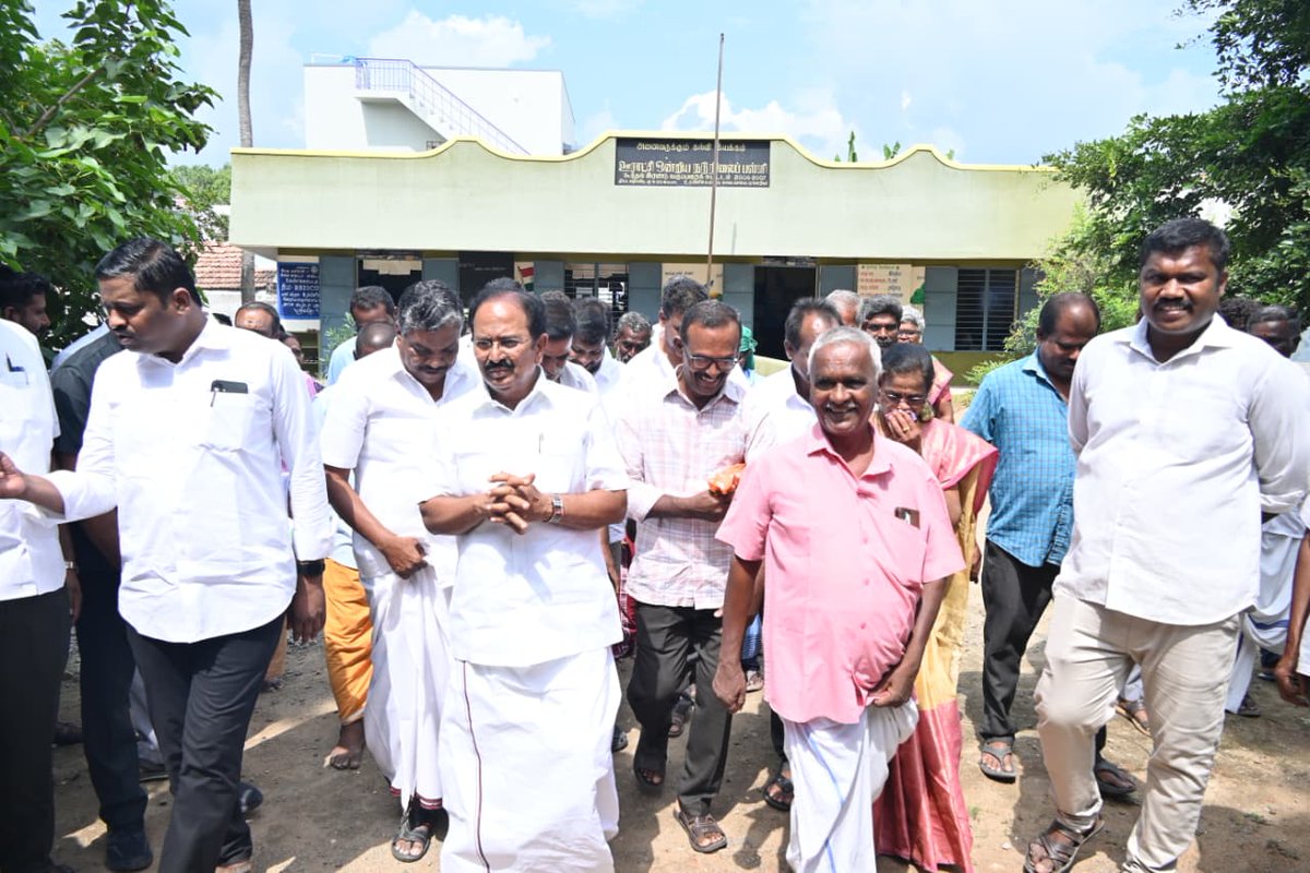 SalemRRajendran's tweet photo. கழக தலைவர்,மாண்புமிகு தமிழ்நாடு முதலமைச்சர் @mkstalin அவர்களின் வழிகாட்டுதலின்படி, சேலம் மத்திய மாவட்டம்-காடையாம்பட்டி மத்திய ஒன்றியம்-உம்பிளிக்கம்பட்டி ஊராட்சியில் முக்கிய பிரமுகர்கள் மற்றும் பொதுமக்களை நேரில் சந்தித்து அவர்களின் குறைகளை கேட்டறிந்தேன். இந்நிகழ்வில் கழக நிர்வாகிகள்,கழக உடன்பிறப்புகள் கலந்து கொண்டனர்.