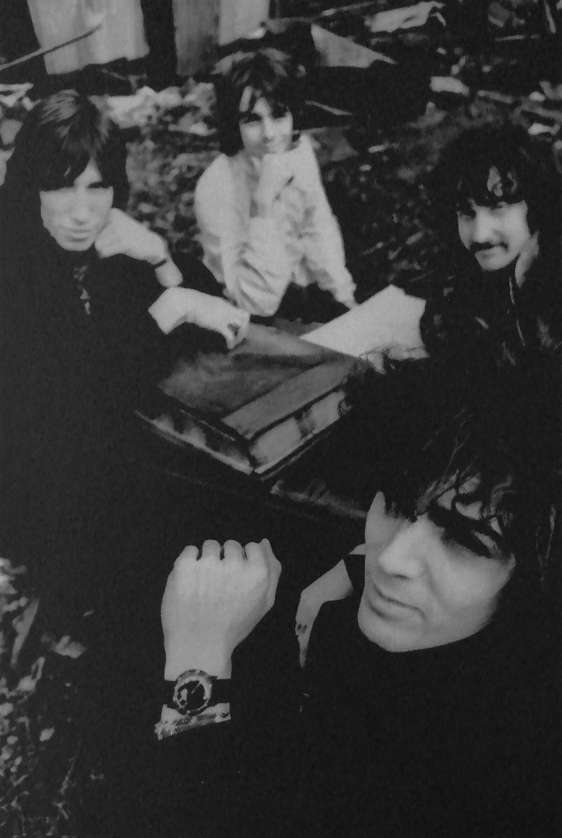 sunlightfirefly's tweet photo. 2 October 1967. Photo by David Larcher. https://t.co/GTue7mkvSj