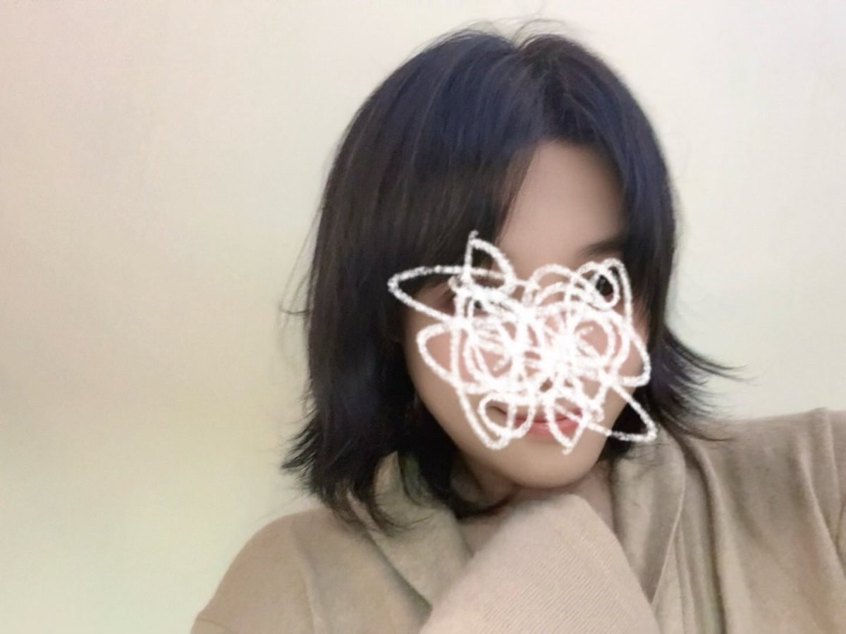 tooru030_'s tweet photo. 把毛衣整理出来了 https://t.co/EhrhlzXk7U