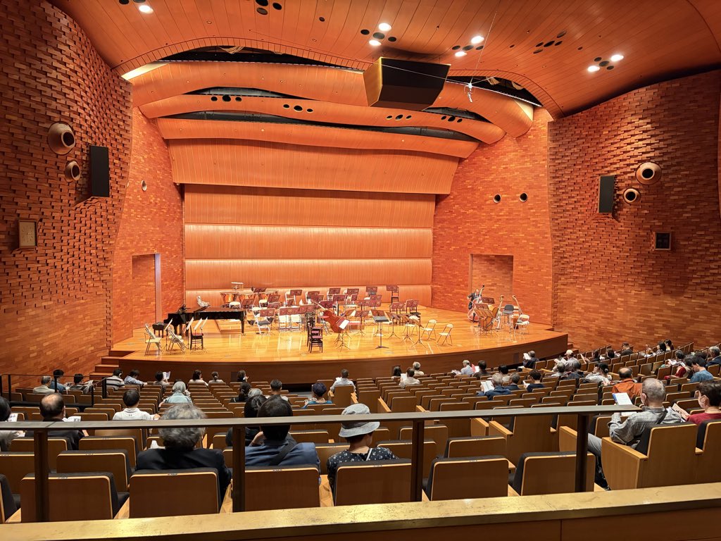 ずっと楽しみにしてたドヴォ8やっと聴けた〜😍
マルティヌーの九重奏も、オーボエ協奏曲もかっこよかった！！
全部素晴らしい演奏でした✨
ありがとうございました🥰
 #九響