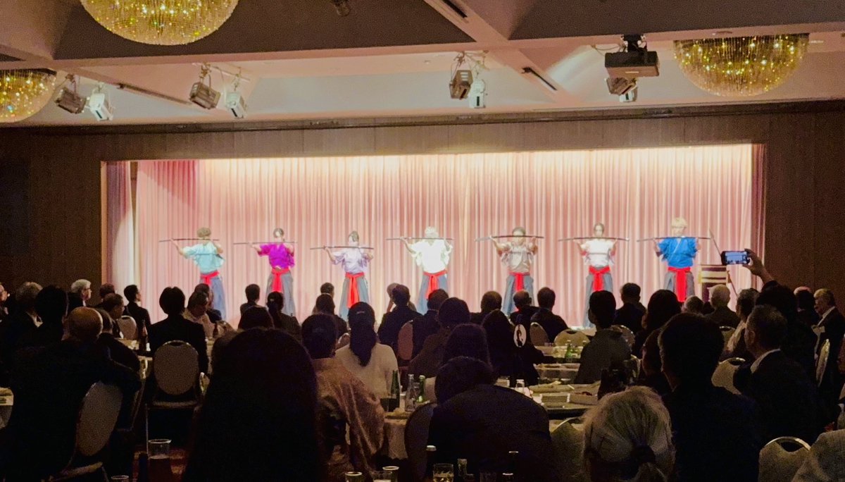 会津松平家14代、保久様と。
会津会総会での特別演舞、無事に終了しました！

#会津 #剱伎衆かむゐ #剱伎道 
#島口哲朗 #小林未郁 
#samurai