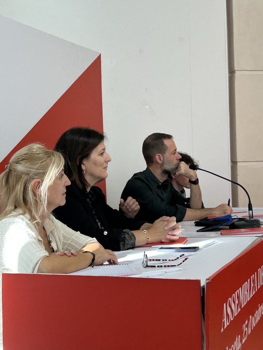 Parlam d’habitatge amb la Batlessa <a href="/MireiaG_S/">Mireia González Sáez</a> de Santa Coloma, un municipi català que ha aplicat la llei d’habitatge de l’Estat, el que ha permès limitar els preus de lloguer i aturar el creixement dels lloguers. 
Això dóna temps per aplicar altres mesures de construcció