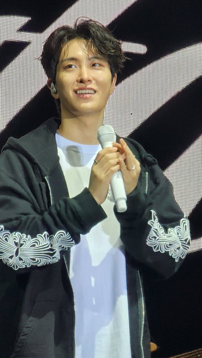 Nora_jayB's tweet photo. ยองแจหล่อมากกกกก 🫠🫠🫠🫠

#YoungjaeAsiaTourinBKK
#Fermata_inBKK
#Fermata_inBKK_D1
#หมื่นล้านความรักที่อยากบอกให้ยองแจรู้ https://t.co/WanIYv5zj2