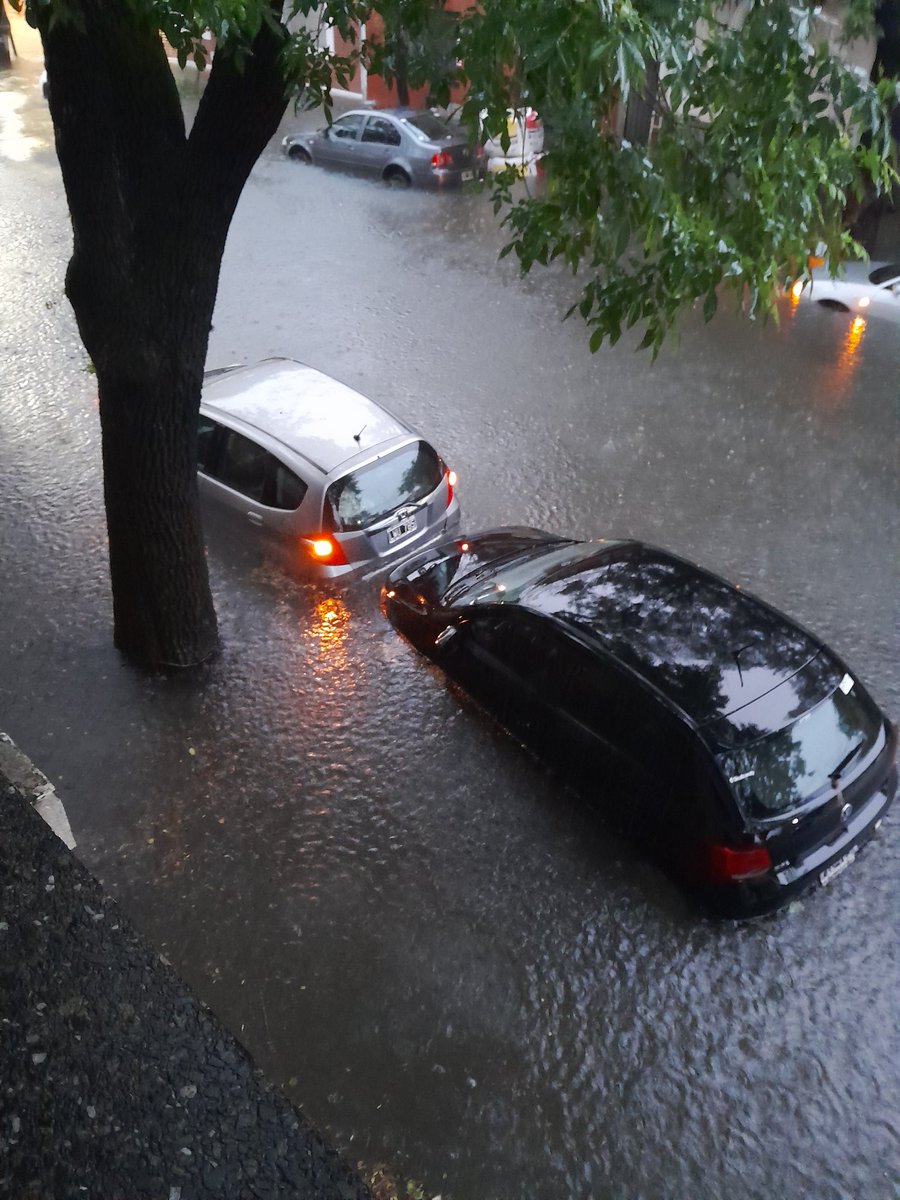 Tremendo <a href="/Weathernow1000/">javier</a>