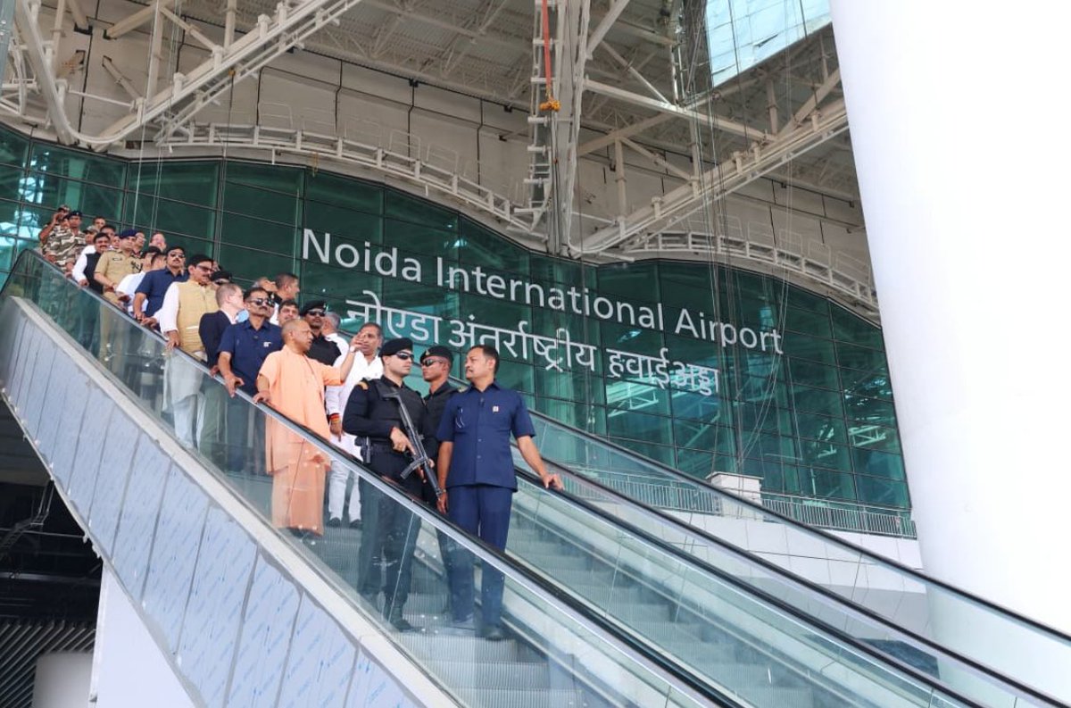 PTI_News's tweet image. Uttar Pradesh is set to get a major boost with the Noida International Airport at Jewar, likely inaugurated by PM Modi on October 30. The first phase spans 3,300 acres, with 6,700 acres already acquired and the rest soon. Land and construction have cost Rs 12,000 crore, with 95%…