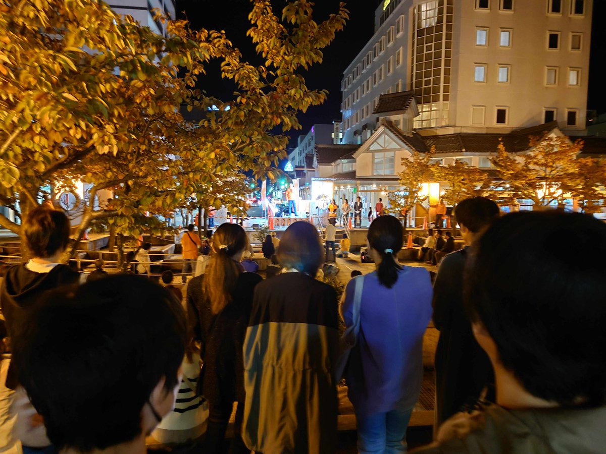 jinkamiya's tweet photo. 上越市議会議員の補欠選挙に出ている
【わたなべ希】さんの応援をしてきました。

わたなべさんも学校の先生です。
教員を辞めて立候補してくれました。
ですから教育の話をしました。
聞いてください。

https://t.co/Wd2vJOt5Vu https://t.co/zp1c0FcjE5