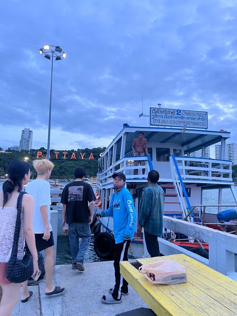 _pppp79's tweet image. อยากไปทะเล๊