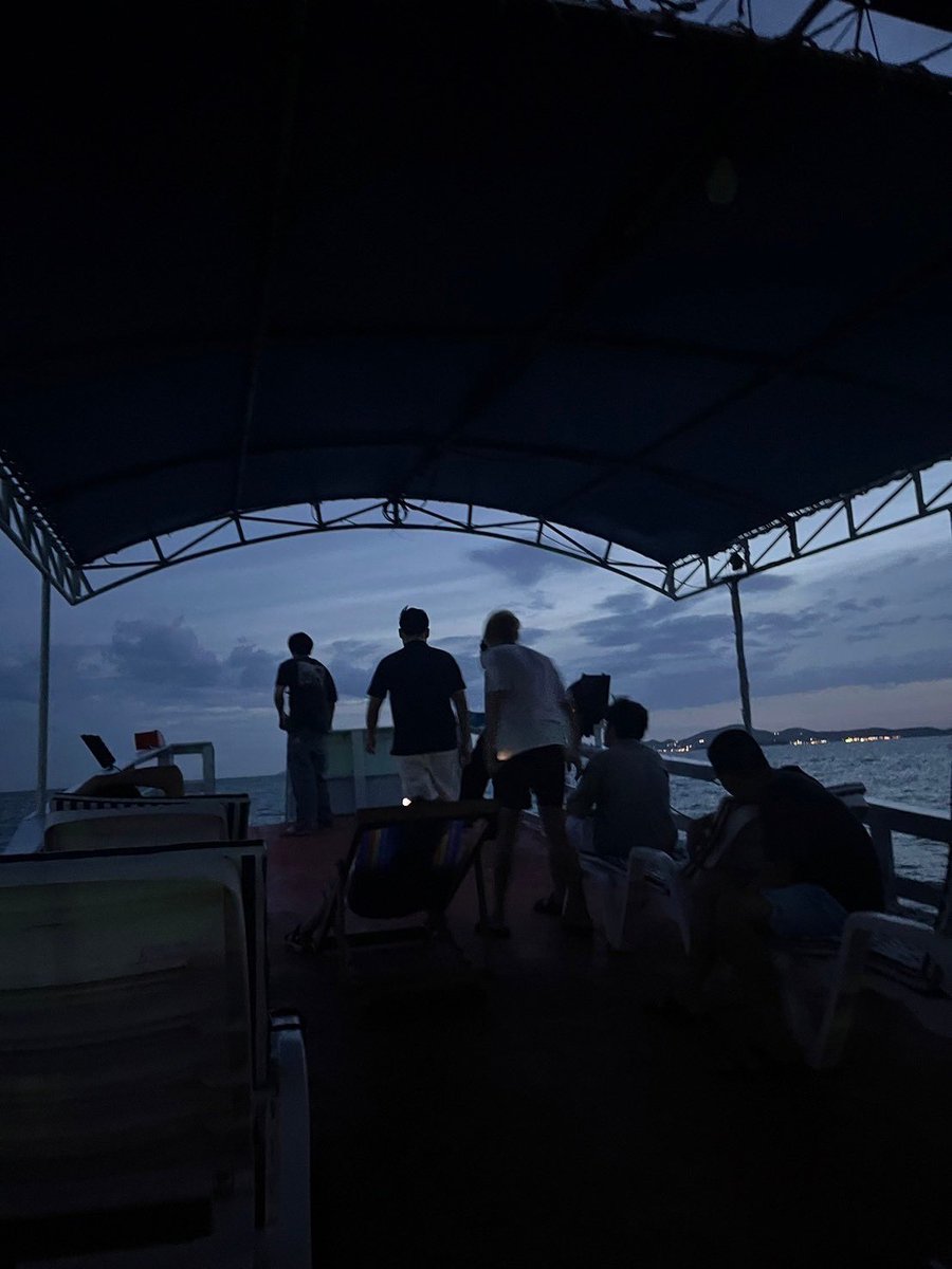 _pppp79's tweet image. อยากไปทะเล๊