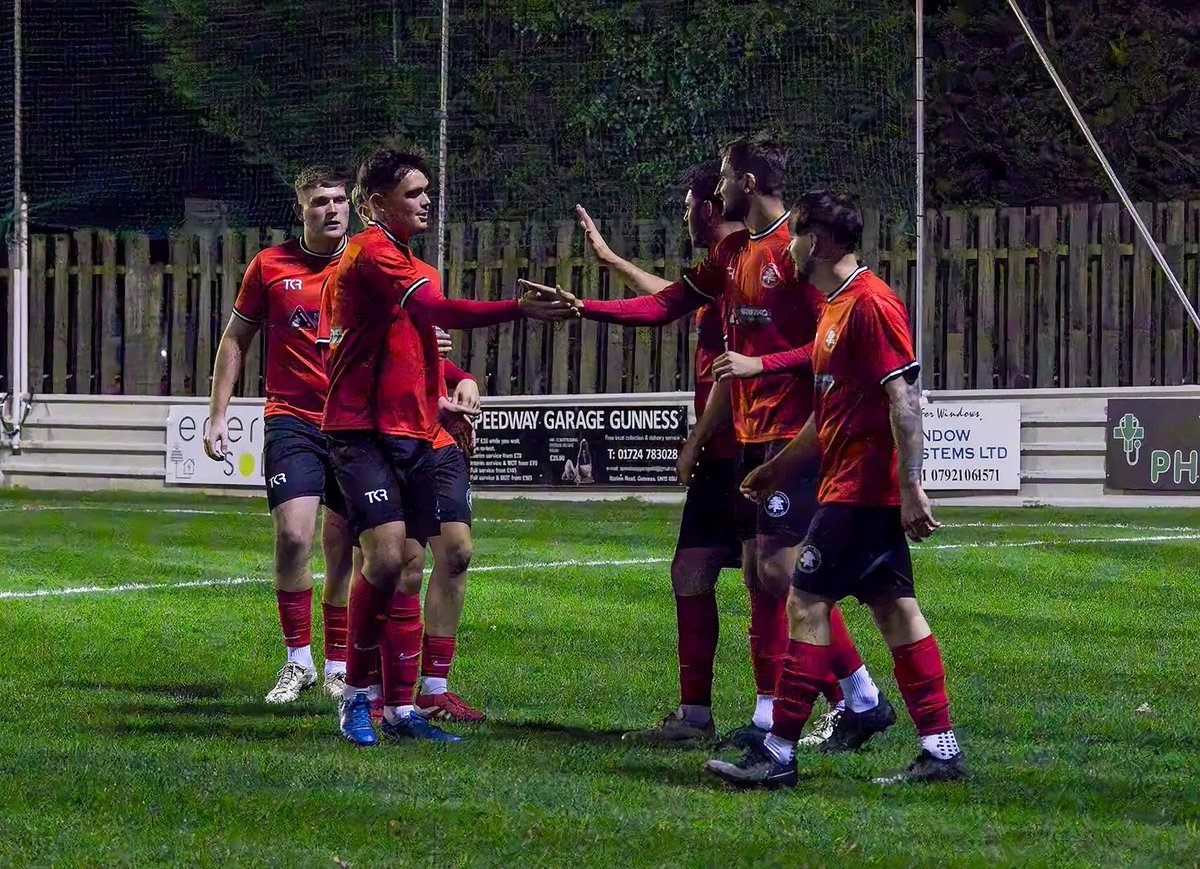 AppFrodFc's tweet image. 𝐌𝐀𝐓𝐂𝐇 𝐏𝐇𝐎𝐓𝐎𝐒 📸

Match photos from our 3-0 victory against Sleaford in the Lincolnshire Senior Trophy. 

As always, thanks to David Hornsby for his excellent photos 👏

facebook.com/share/p/1FmqiS…

UTS 🔴⚫️