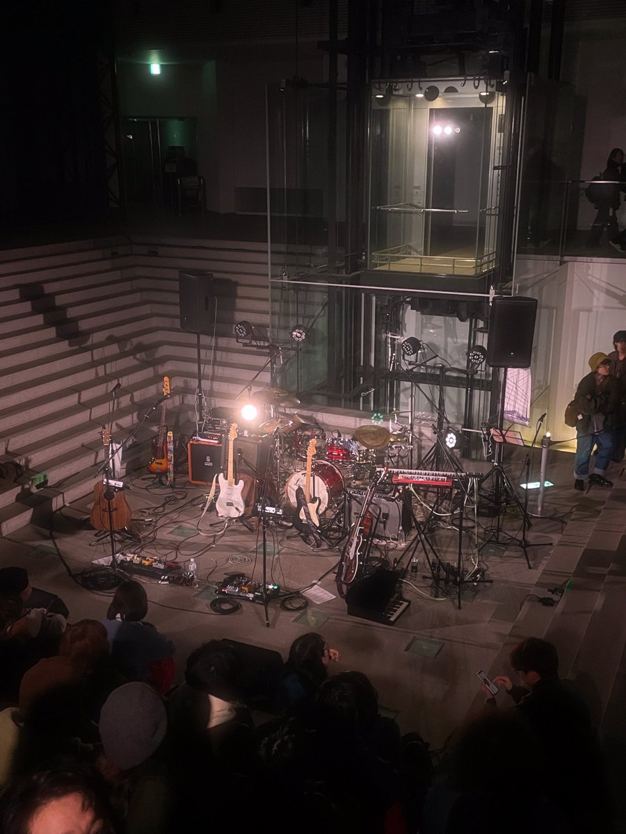 ひとっ飛びしてこちらです！
ガラスのピラミッド！！
想像以上にエモかった
#ライブ参戦ログ #モエレ沼ガラスのピラミッド