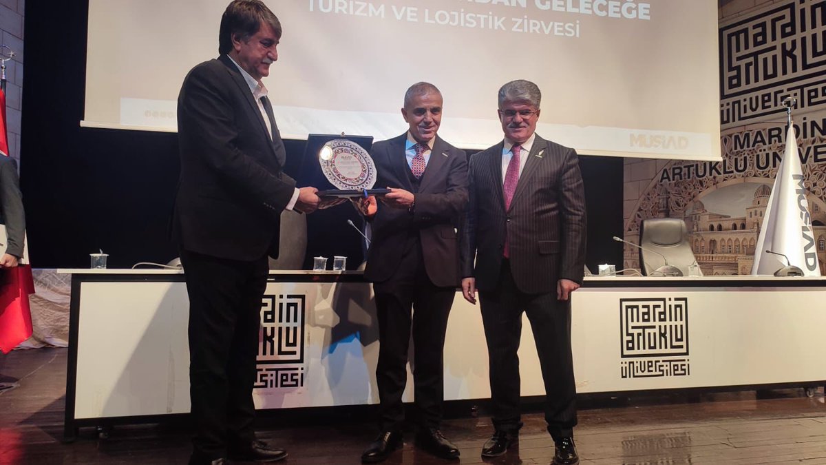 Kadim İpek Yolundan Geleceğe – Turizm ve Lojistik Zirvesi”
MÜSİAD Genel Merkezimiz ve Mardin Artuklu Üniversitesi’nin himayelerinde, şubemizin ev sahipliğinde gerçekleşen zirvede;Katkı sunan tüm panelistlere, paydaş kurumlara ve değerli katılımcılarımıza teşekkür ederiz.