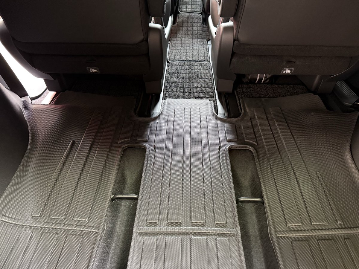 ともひろ tweet media