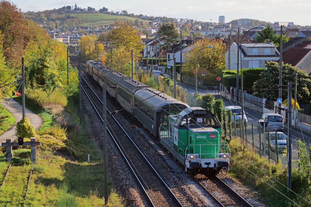 Passage à Argenteuil du train spécial "La Grande Ceinture" du <a href="/mfpn_trains/">MFPN</a>, en collaboration avec les associations <a href="/Railsethistoire/">Railsethistoire</a>, <a href="/aspcrf/">Asso Petite Ceinture</a>, COPEF, AFAC, FACS et TRAIN-ACCESS.