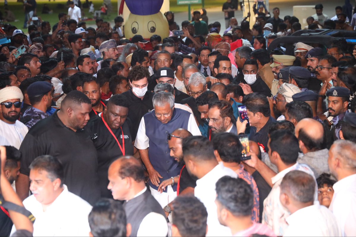 pinarayivijayan's tweet image. Inaugurated the Indian Community Festival organised by the Oman Indian Social Club in Muscat. Spoke on India’s progress and Kerala’s development journey. Grateful to @AmbGVSrinivas, @Yusuffali_MA , and the Malayali community in Oman for the warm welcome and vibrant celebration.