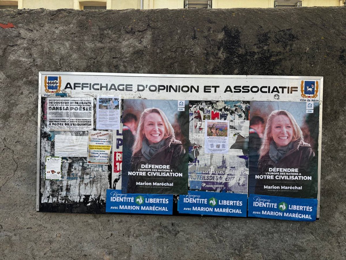 Idlherault34's tweet photo. Collage matinal 💥 Les murs parlent, nos idées s’affichent ! #ActionTerrain #Engagement https://t.co/XXxa46LFnE