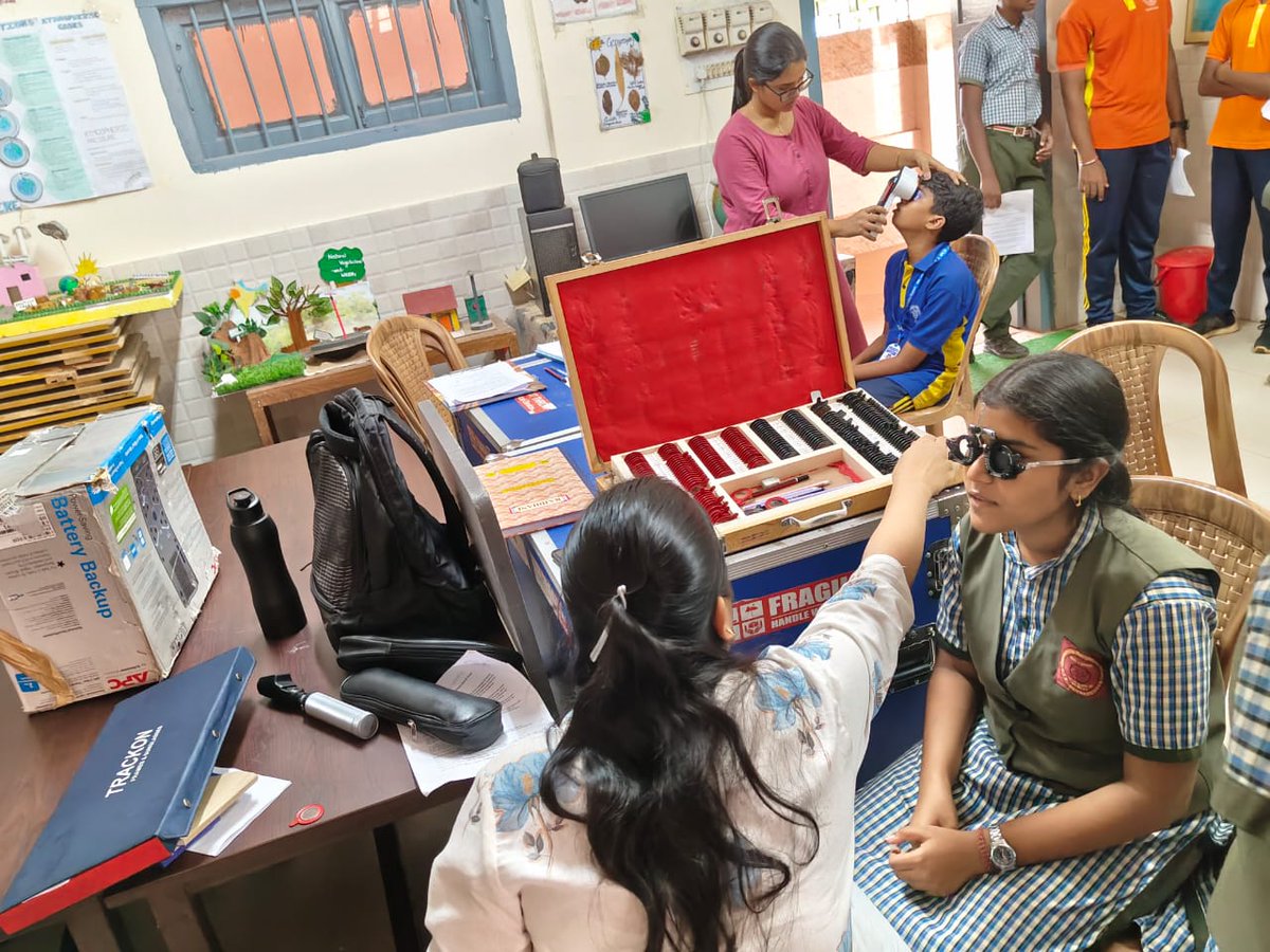 PMShriDMS64BBSR's tweet image. LV Prasad Eye Institute held an eye screening camp at our school on Oct 20, 2025. All students got check-ups ensuring healthy vision. Grateful for their support in promoting student wellness! #RIEBhubaneswar #pmshridmsbbsr #EyeHealthMatters #LVPrasadEyeInstitute #NCERT #CIETNCERT