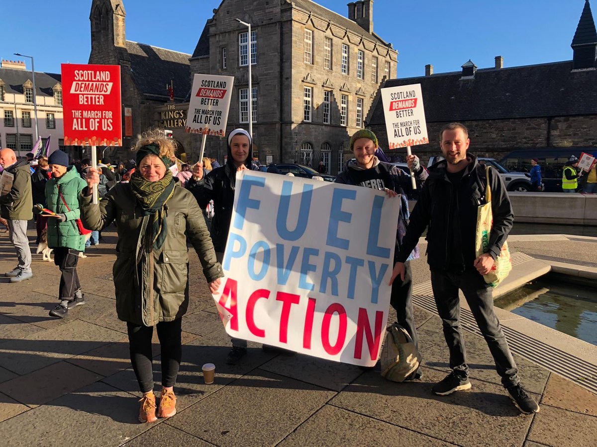 PovertyAlliance's tweet image. Crowds are gathering outside the Scottish Parliament to march through Edinburgh with a simple message: Scotland Demands Better.
🗒️ Better jobs!
🤝 Better social security!
🏠 Better investment in life’s essentials! 
Join us and say #wedemandbetter 
scotland-demands-better.com