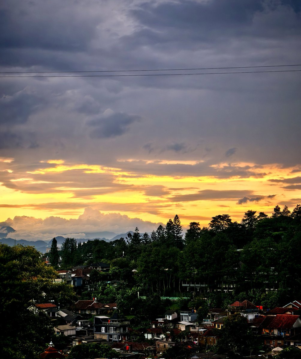 arr_ant's tweet image. Bandung .....