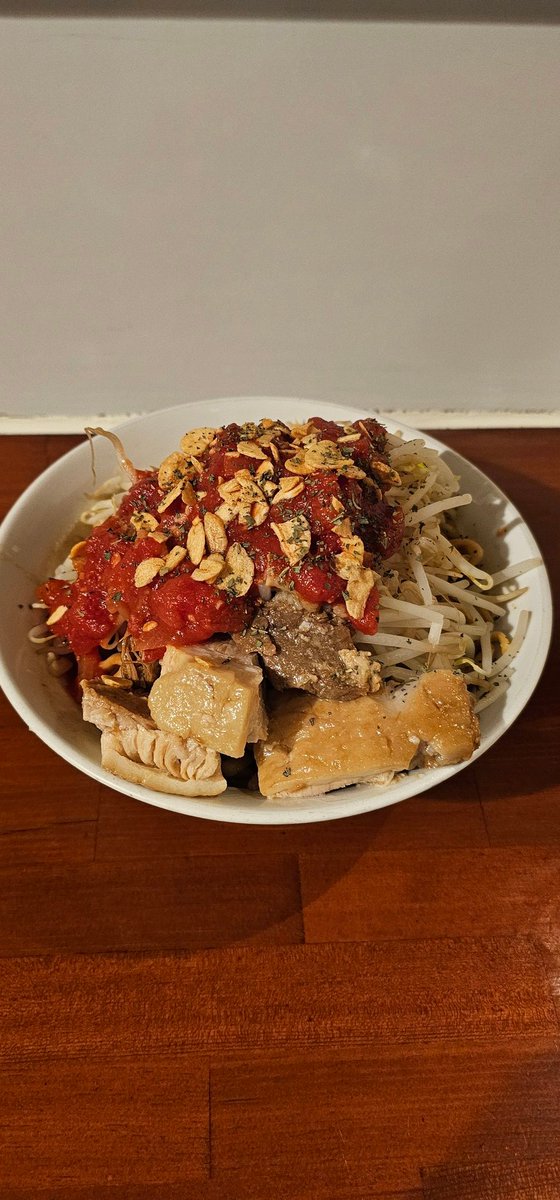 1トンとなります☺︎ 2台分。 チノパン トゥームーン(two moon) 32インチ