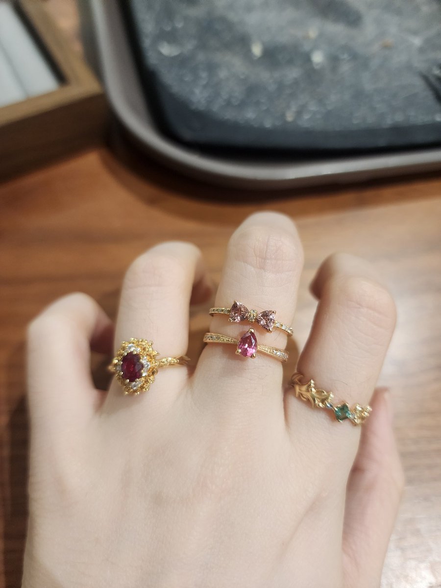 아티님 컬랙션 적극 착용중