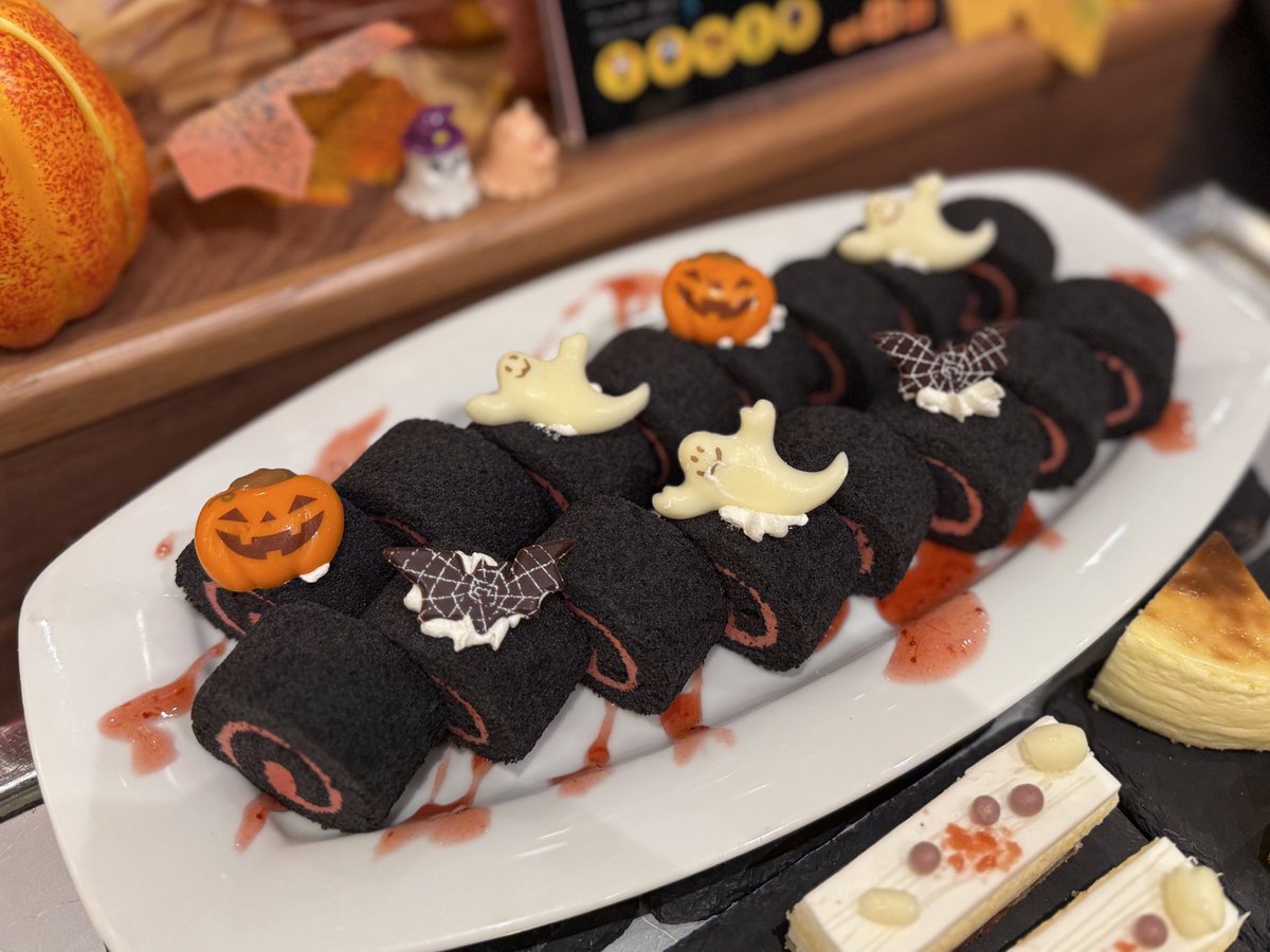 今日から石窯ダイニング楽炎の
スイーツコーナーが
ハロウィン仕様に🎃👻💜

期間限定のディスプレイと
スイーツをお楽しみください🤭🧁

#日光
#鬼怒川温泉
#鬼怒川温泉ホテル