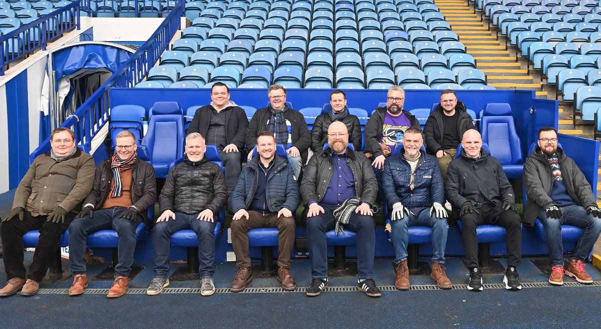 Spurning hvort hér sé ekki hópur til að taka við Sheffield Wednesday?