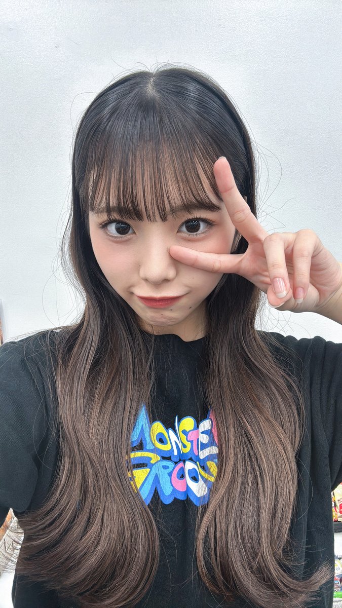 SUNNY　下田衣珠季　サイン入り生写真 日向坂46 OVERTHERAINBOMMライブ 直筆サイン 下田衣珠季 ヒキ