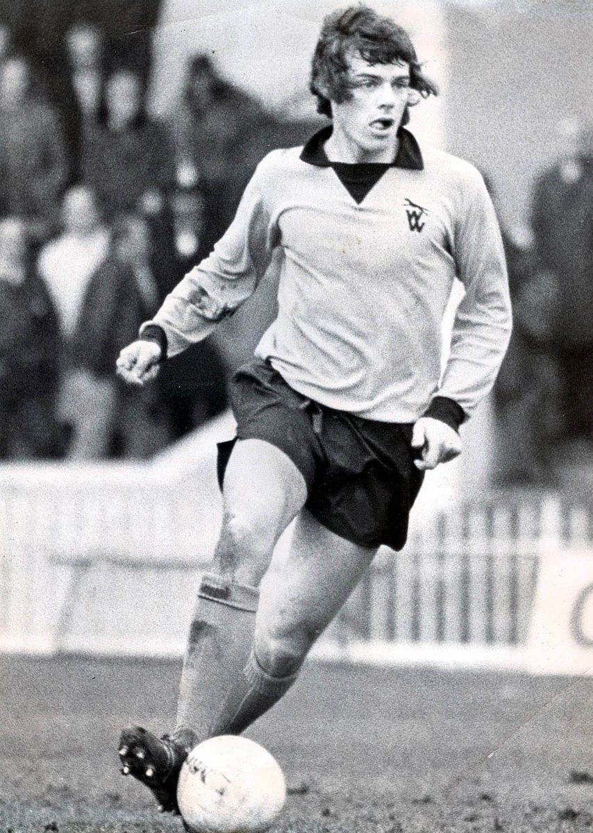 6ft 2, eyes of blue...

Frank Munro. Born on this day in 1947.