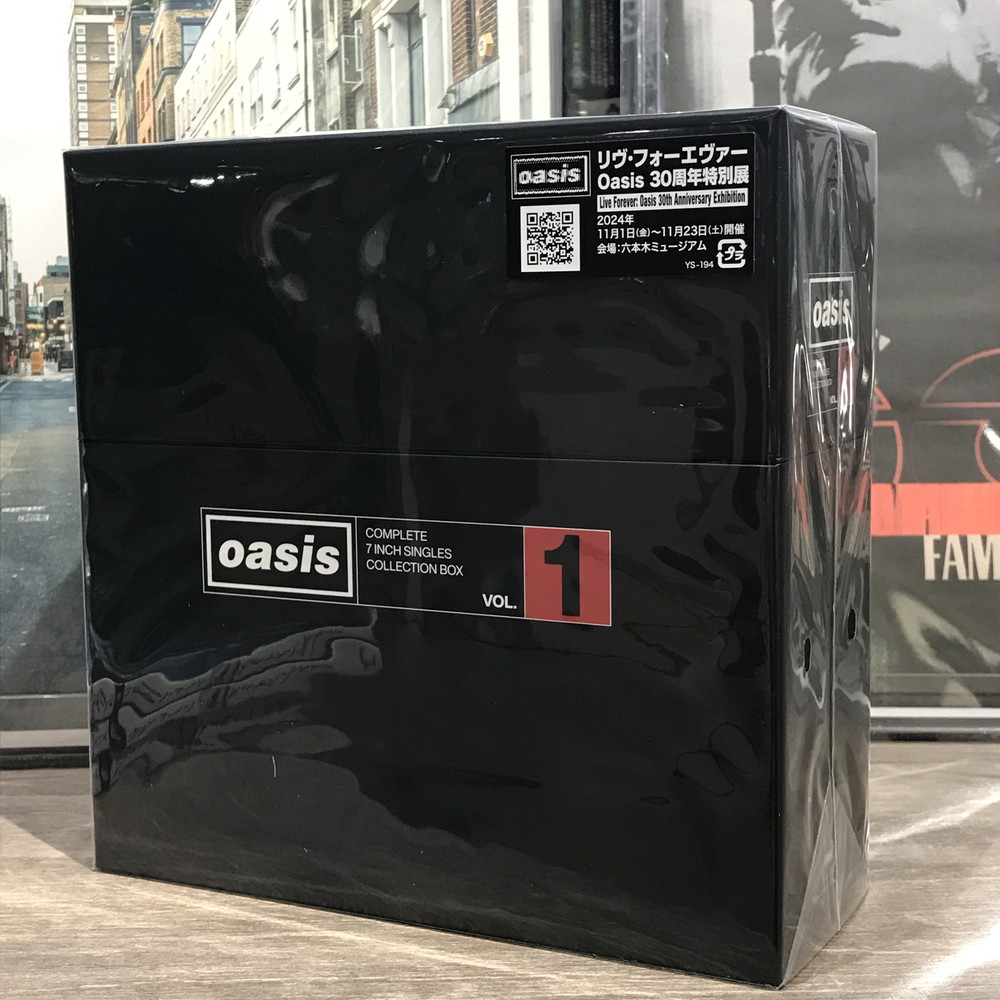 HMV record shop 新宿 on X