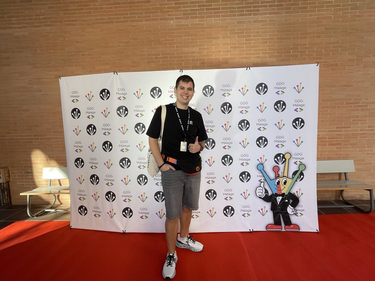 A tope con biznaguito en el photocall #BiznagaFest25 <a href="/BiznagaFest/">BiznagaFest</a>