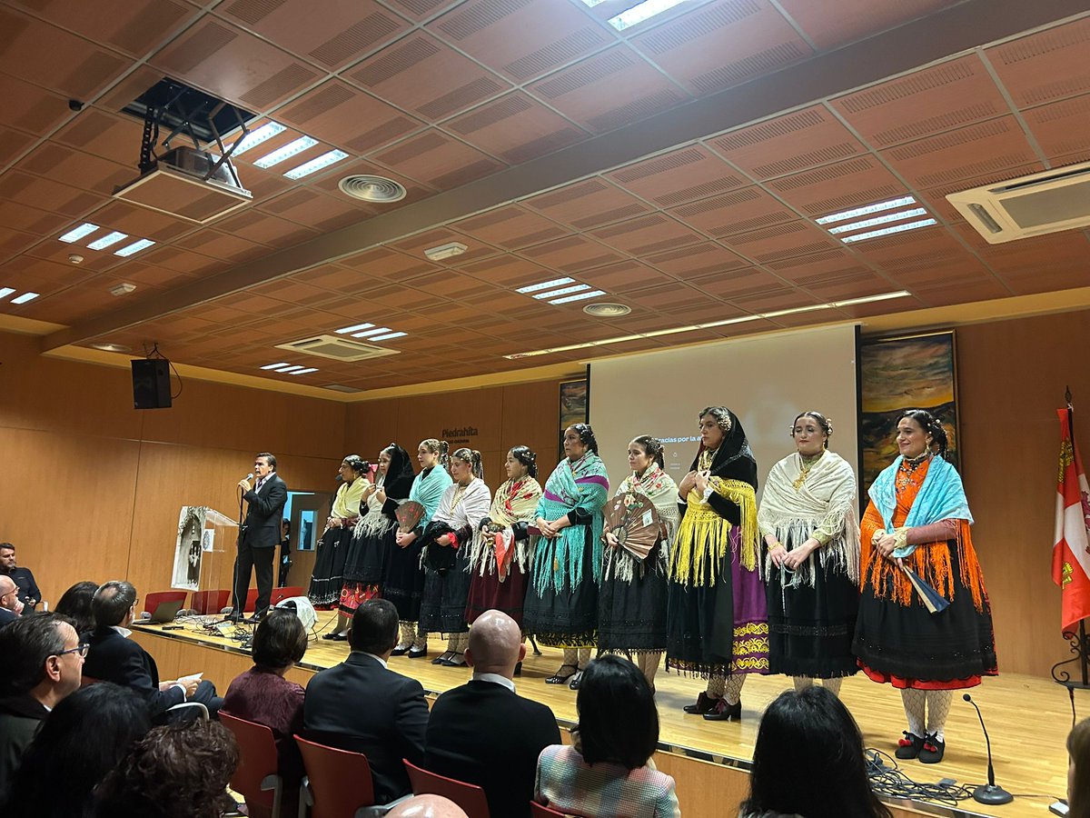 ✨ ‘Las señoritas de Piedrahíta’: un viaje por el patrimonio y la historia del Valle del Corneja ✨

Este fin de semana acompañamos con mucha ilusión la IV edición de Las señoritas de Piedrahíta, una celebración organizada por Excelencia Rural que pone en valor la historia, la
