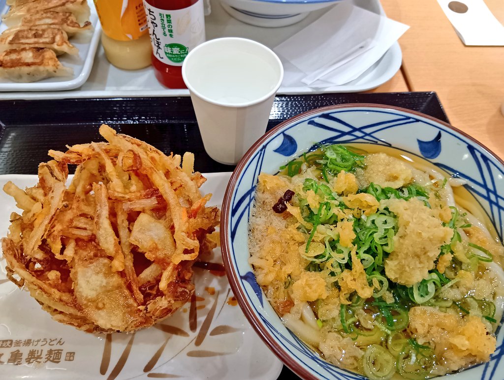 寒い時は温かいの食べたくなるわ〜🔥
🍜🐙love💕

#銀だこ さん
#丸亀製麺 さん