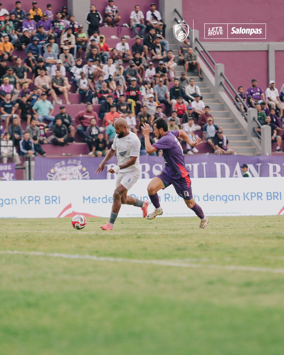 PSM_Makassar's tweet image. #Salonpas @letsmove_id Goal Moment ⚽📸

Alex Tank catatkan gol perdananya untuk Pasukan Ramang 🔥

#Salonpas #LetsMove

#EwakoPSM #PSMMakassar #PSMDAY #PERSIKvPSM #BRISuperLeague