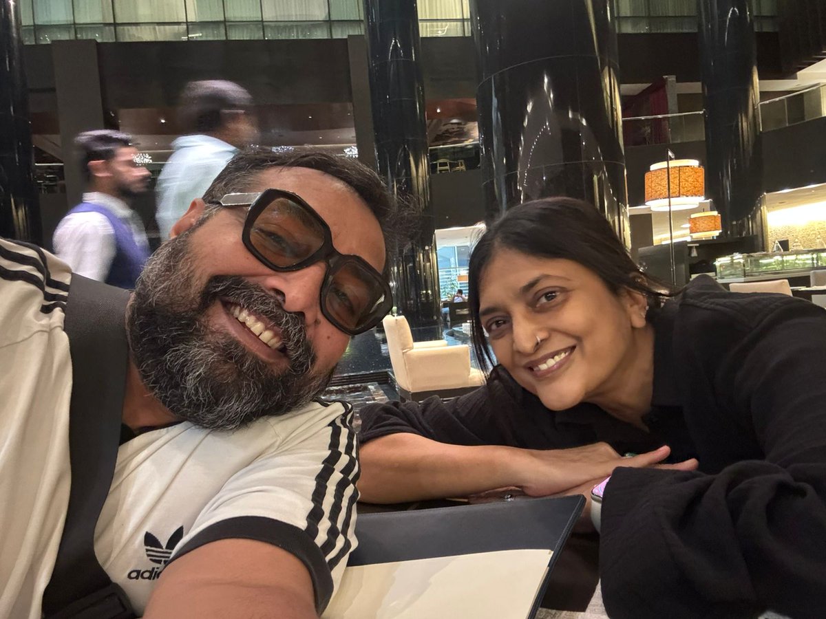 ChennaiTimesTOI's tweet image. Sharing nostalgic pictures with #AnuragKashyap, #SudhaKongara writes, “My favorite buddy and writer-filmmaker. I still remember the first day we met 25 years ago.”