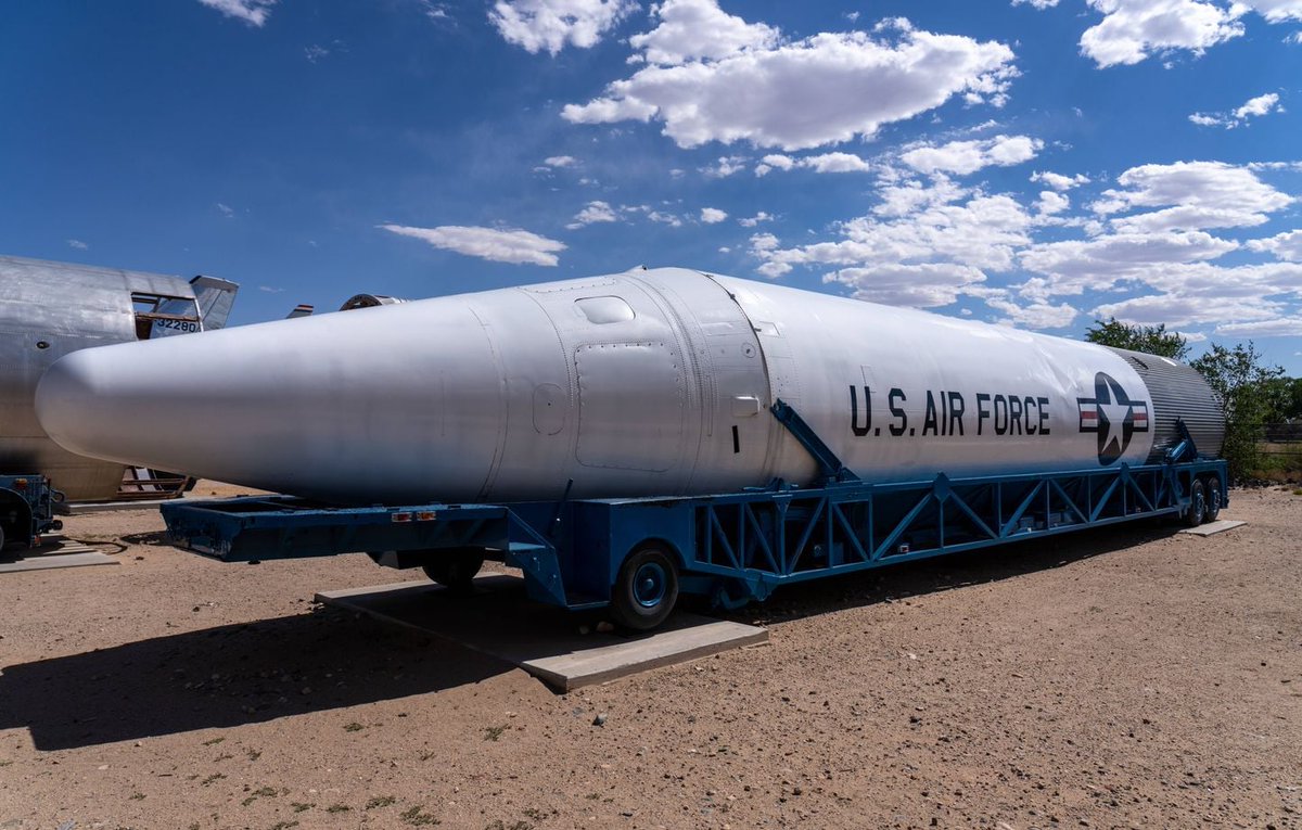 InfosFrancaises's tweet image. 🇺🇸 Shutdown : le blocage budgétaire s’éternise aux États-Unis et les salaires de milliers de fonctionnaires restent toujours bloqués.
Plus de 700.000 fonctionnaires fédéraux sont déjà au chômage technique dans tout le pays sans rémunération.
L’économie se voit ralentie, et de…