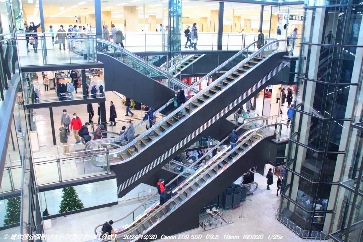 Shyokunin_k's tweet image. 【グランディールイチイ函館 ─ オープンからもうすぐ1周年！と言う事で！】

📸あの日からもうすぐ一年。
函館・美原にオープンした「グランディールイチイ（旧イトーヨーカドー）」が、まもなく1周年を迎えます🎉
2024年12月20日の開業当日、
撮影許可をいただき店内を撮影させていただいたのが、…