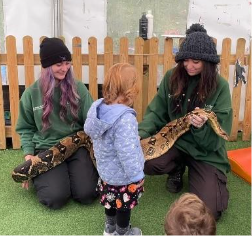 LBofHounslow's tweet image. Pumpkin carving, 'Creepy Crafts', animal handling and the #halfterm holiday club are among the activities to keep your young ones busy this half term at Bedfont Lakes and Boston Manor Park.

For full details and how to book, visit: talk.hounslow.gov.uk/parks-noticebo…