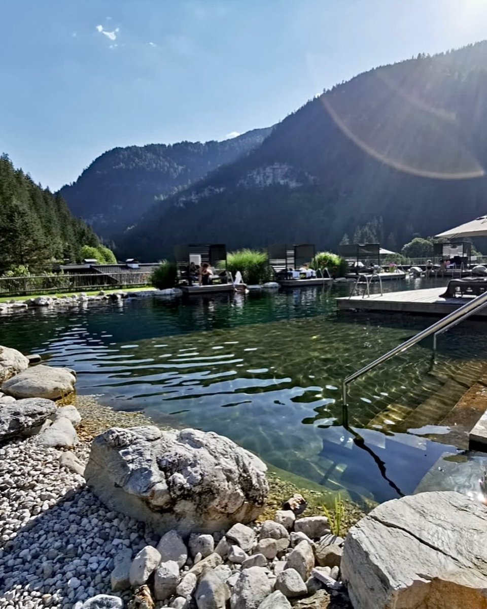 MathysRegis's tweet photo. A gentle breeze, the sun shining just right — soaking in the peace of nature.
#TravelDiaries #HolidayVibes #RelaxingMoments #SwimmingLover #SunnyGetaway #ChillTime #SwimLife #NatureEscape #TravelMood #LeisureDays https://t.co/dFfQqC5MI4