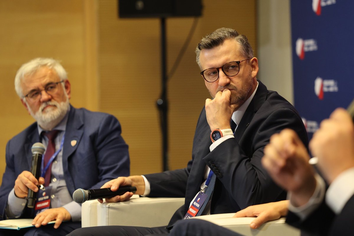 Dziękuję za możliwość udziału w bardzo merytorycznym panelu OBRONA CYWILNA. Wnioski:
- nowelizacja ust. i rozp. ws. elastyczności zakupów i terminów wydatków 
- uprościć definicję MDS i wprowadzić proste rozwiązania dla piwnic i garaży
- szkolenia ewakuacyjne dla mieszkańców 
-