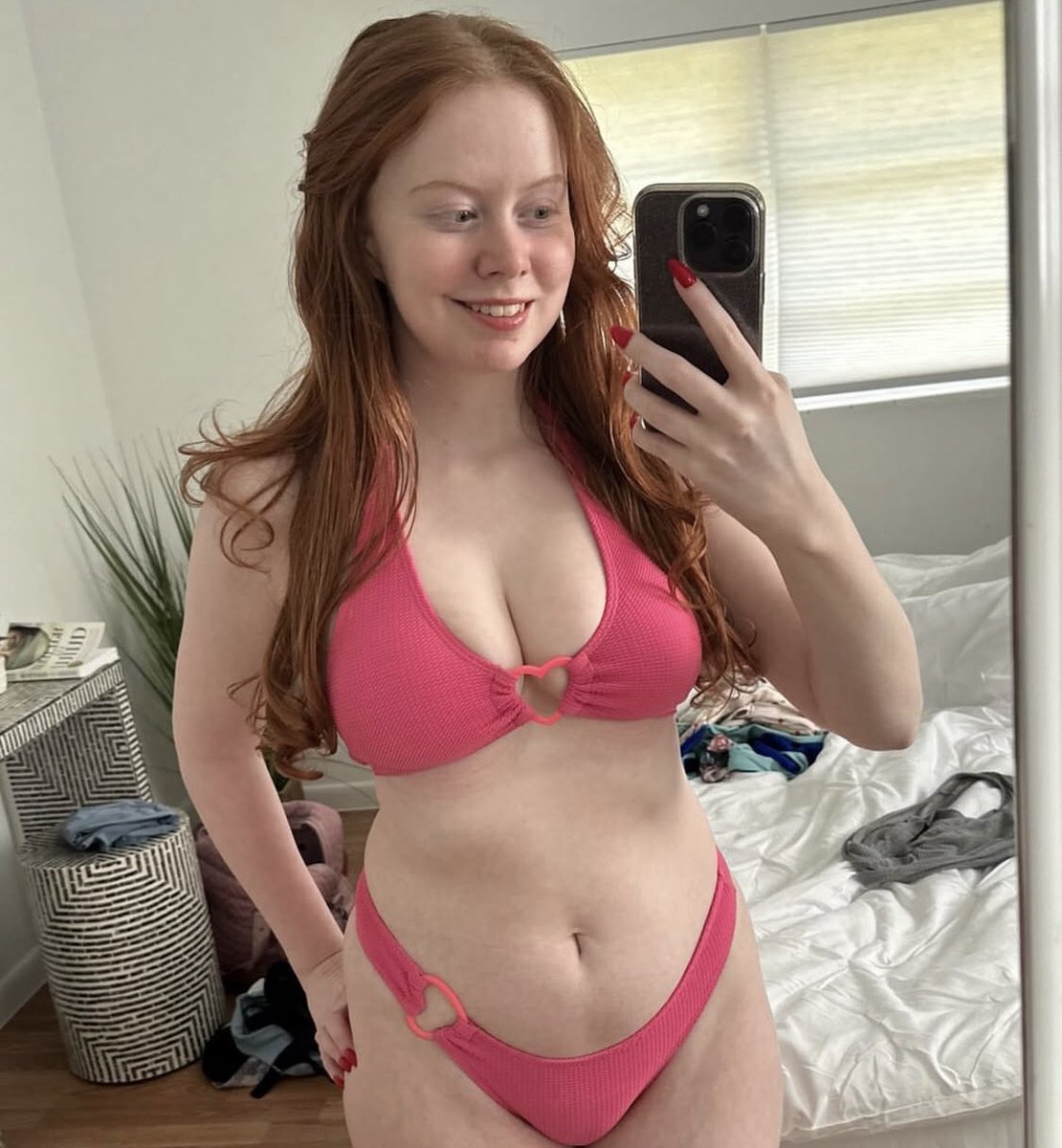 AshleyNbee802's tweet photo. @Alisonbaileyyy It’s weekend who’s down for meet up today 🥰 https://t.co/kWR3hiw8Pu