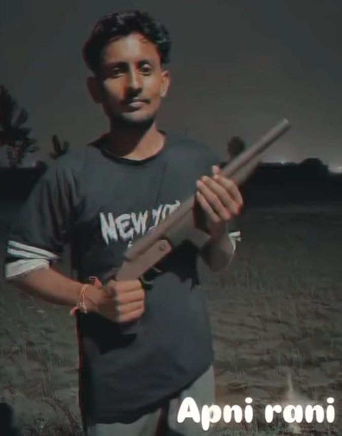 devgarg73's tweet image. #जहां शामली में पुलिस द्वारा #मुठभेड़ में अपराधियों को ढेर किये जा रहे हैवही ये युवक #अवैध #हथियारों के साथ फोटोलेकर क्षेत्र में ख़ौफ़फैला रहे  हैं।एक कैराना कोतवालीक्षेत्र केगाँव #खुरगान का बतायागया हैदूसरा #झिंझाना थानाक्षेत्र केगांव #असरतपुर का बताया जा रहा है। 
@PoliceShamli