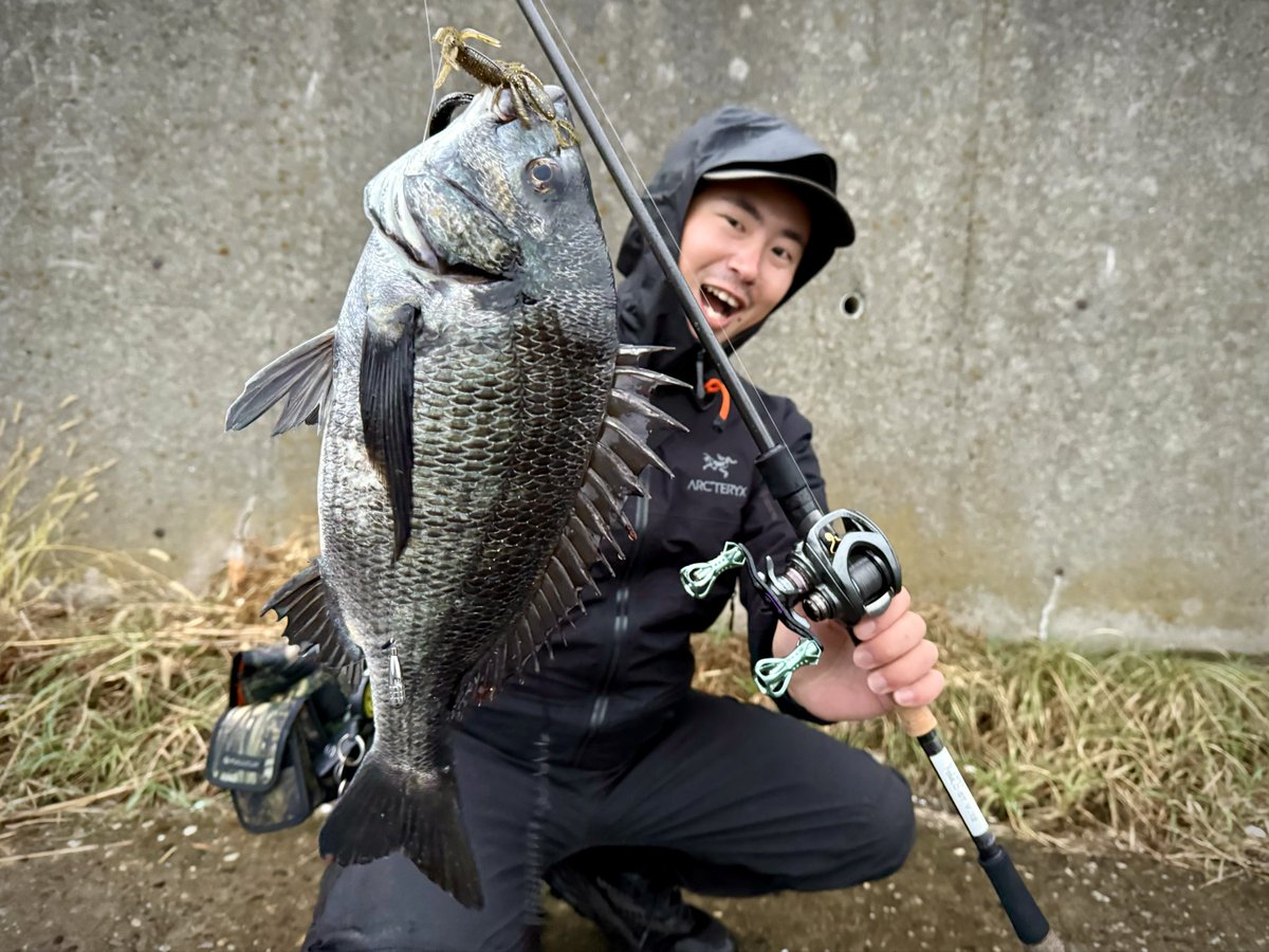 ☆早い者勝ち！残り（９日間）で終了！竿掛け　② Amazon | TRH 波止万能セット 270 糸付きリール 振出し竿 サビキ
