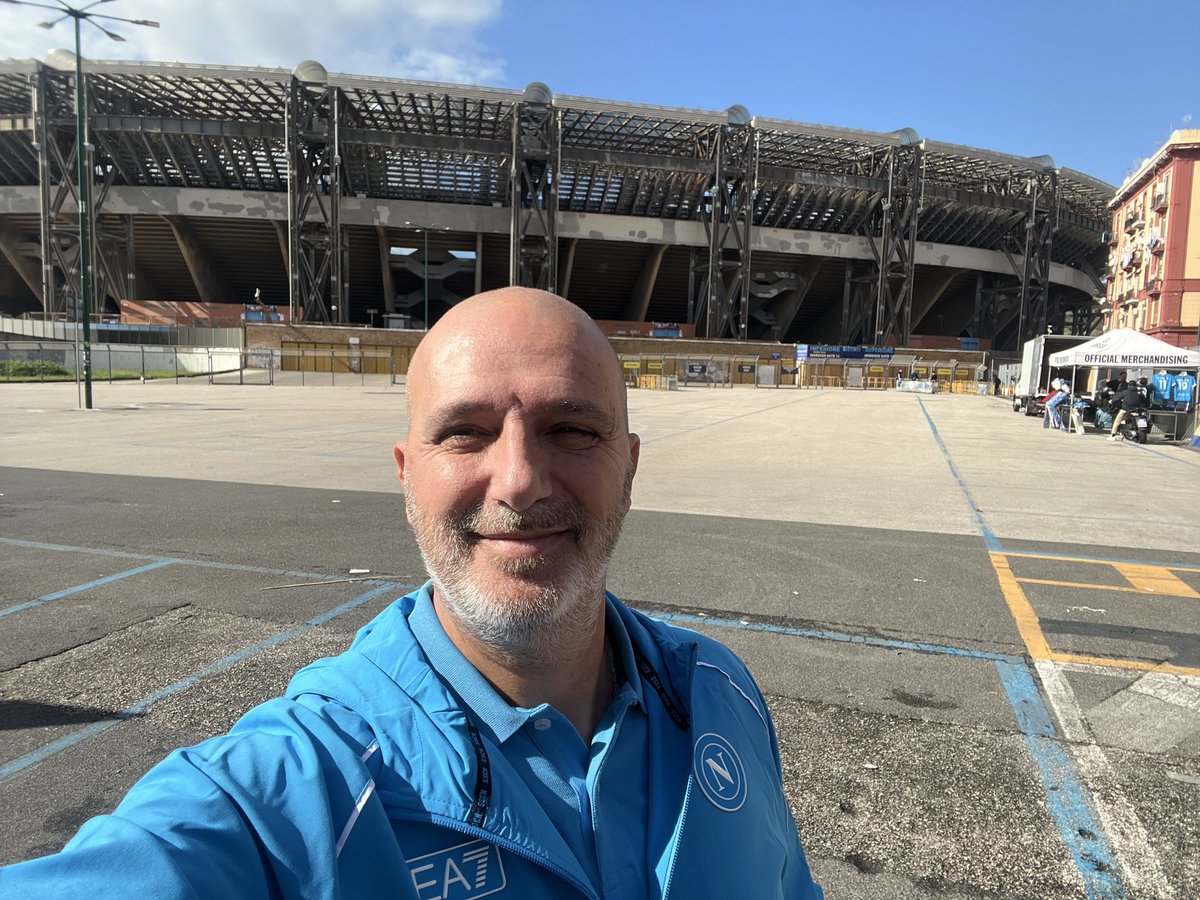 maxmassi969's tweet photo. Che dite sono in anticipo? 🤣🤣
Adesso mi mangio una grande pizza, mi rilasso un po’ e mi preparo psicologicamente 💪🏻💪🏻
#TerraMia
#VitaMia
#StadioDiegoArmandoMaradona
#NapoliInter
#ForzaNapoliSempre 💙💙💙 https://t.co/9k9vr11dt6