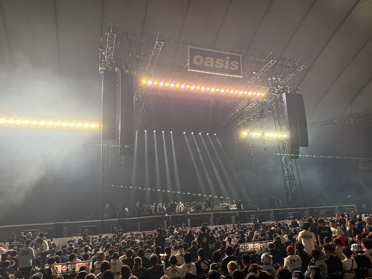 pinpoint_m's tweet image. oasisが何人組か知らないのは、この会場でお前くらいだと言われました。
音楽に触れ合うことができる環境で育ったことは豊かだと思うのです。