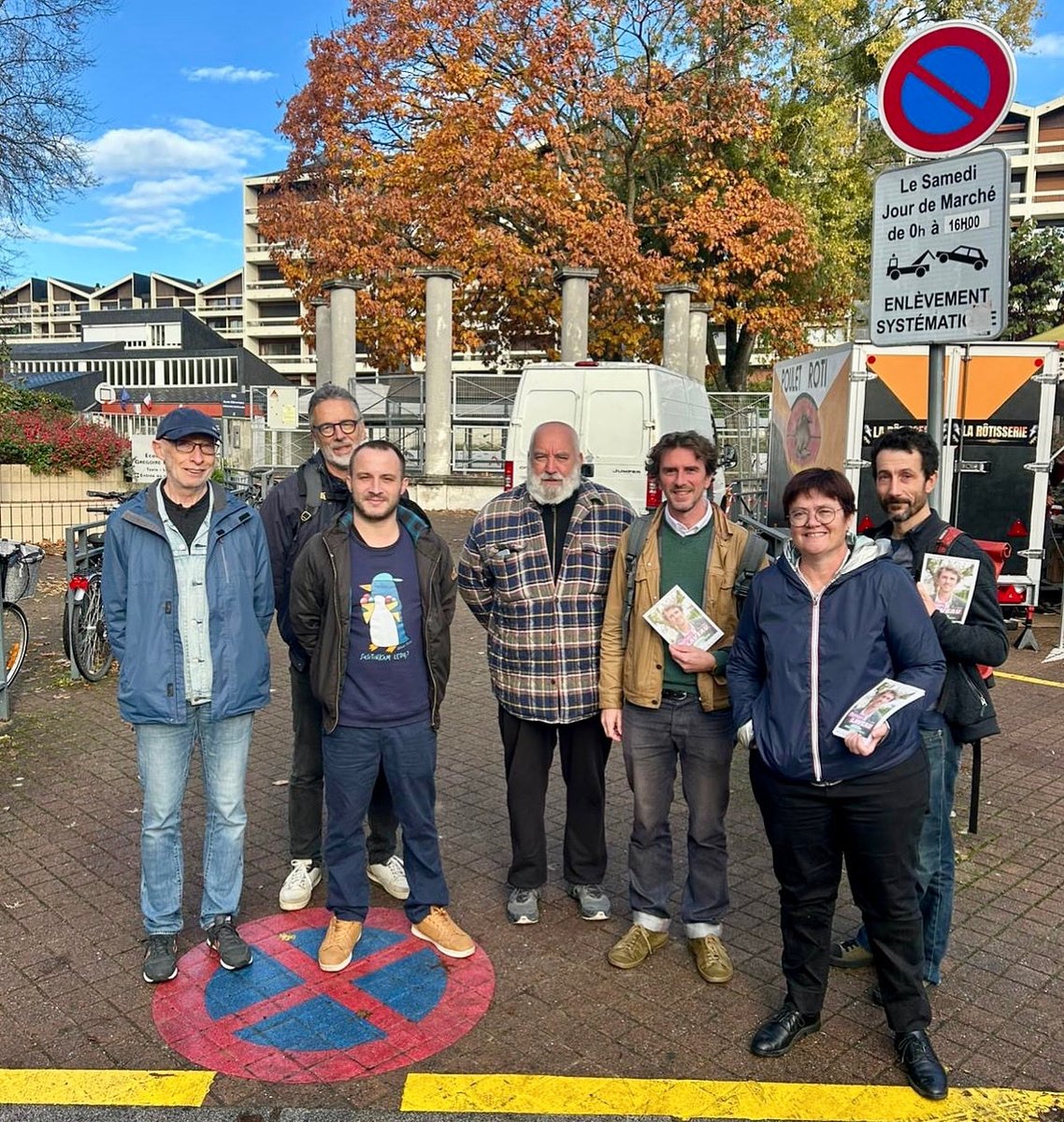 👥 Des échanges très riches ce matin avec les habitants du quartier de la Doutre sur le marché Bordillon. Isolement, accompagnement des seniors, pistes cyclables sécurisées… 

💡Autant de réflexions qui alimentent notre projet avec <a href="/DemainAngers/">Demain Angers</a> !

#angers #municipales2026