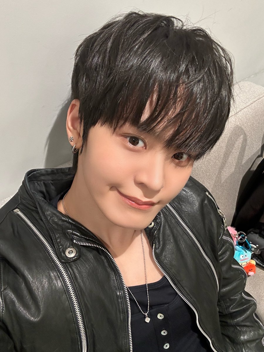 TPST_twt's tweet photo. [#태래] 어랏 내 춘식이가 보이네 
이번 주말 잘 보내!❤️🙂‍↕️⭐️ https://t.co/q3OjECv8vq